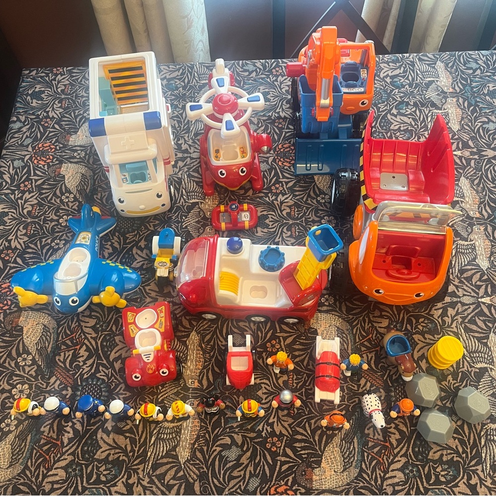 Wow Toys Construction and Emergency Vehicles Lot 30 Pieces